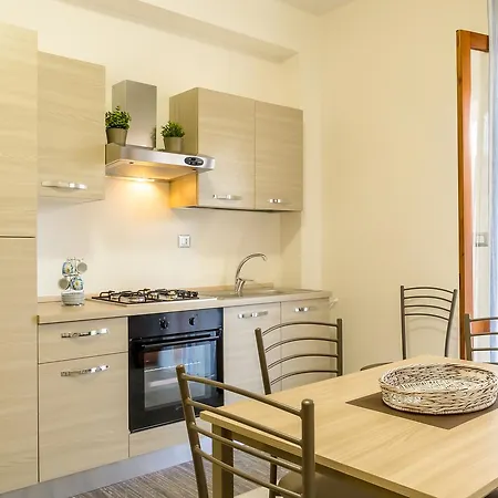 Casa Di Paola * Giardini Naxos